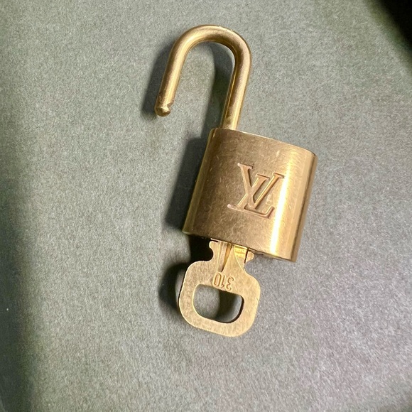 Authentic LV Louis Vuitton lock and key #310 - Picture 2 of 6